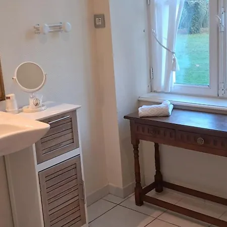 Bed & Breakfast D'hotes Chateau De Damigny Saint-Martin-des-Entrees