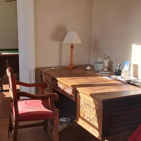 D'hotes Chateau De Damigny Bed & Breakfast 3*