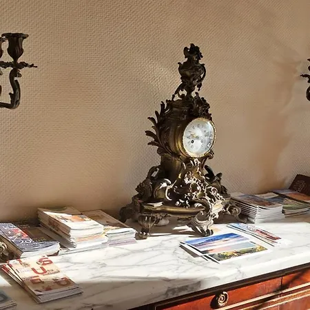 Bed & Breakfast D'hotes Chateau De Damigny 3*