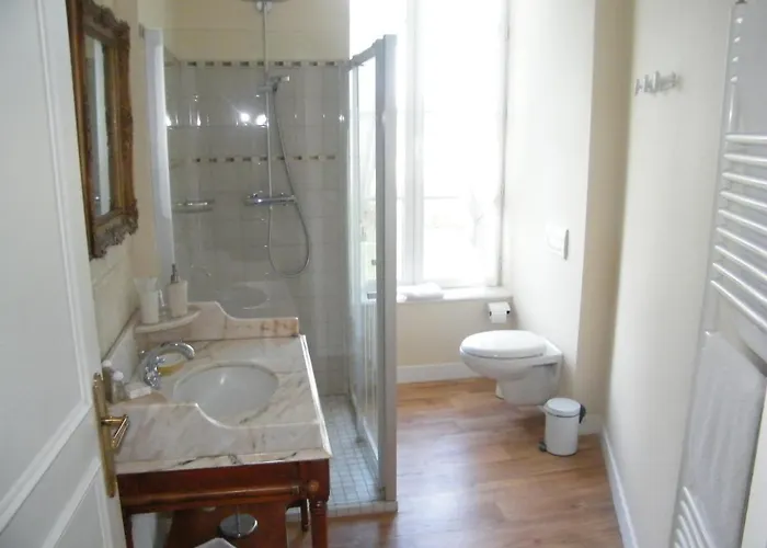 D'hotes Chateau De Damigny 3*