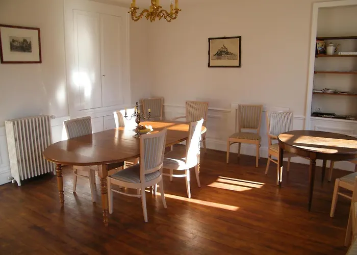 D'hotes Chateau De Damigny Bed and breakfast 3*