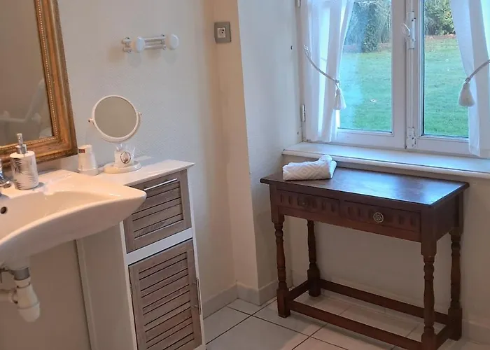 Bed & Breakfast D'hotes Chateau De Damigny Saint-Martin-des-Entrées