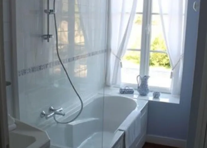 D'hotes Chateau De Damigny Bed and breakfast 3*