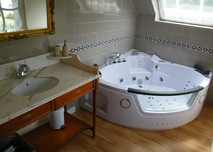 Bed & Breakfast D'hotes Chateau De Damigny Saint-Martin-des-Entrées