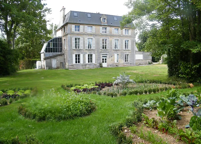 D'hotes Chateau De Damigny Bed and breakfast