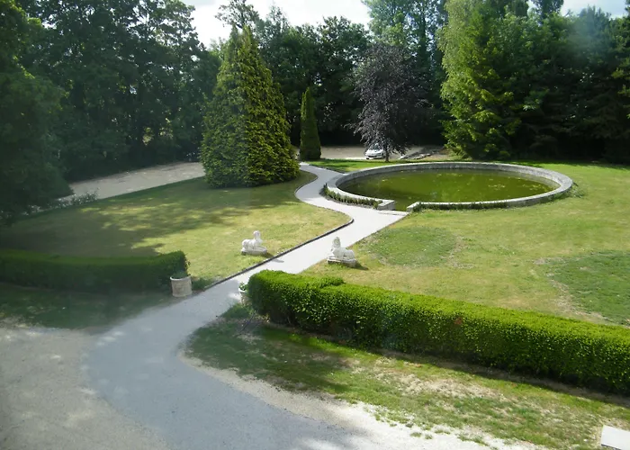 D'hotes Chateau De Damigny Bed and breakfast 3*